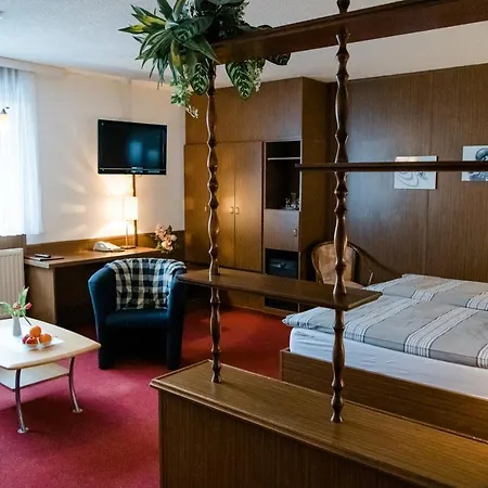 Mueller Hotel